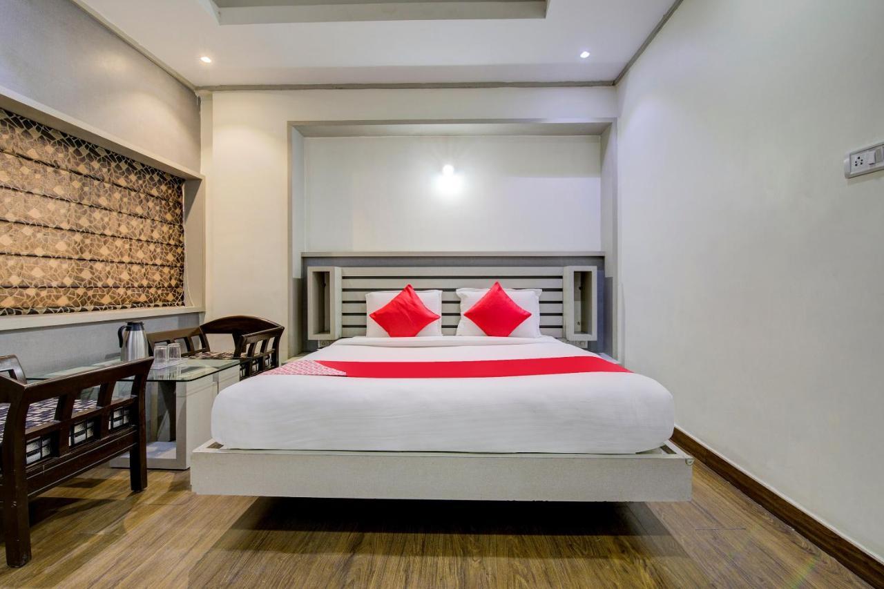 Oyo 1545 Hotel Shivani International 아흐메다바드 외부 사진