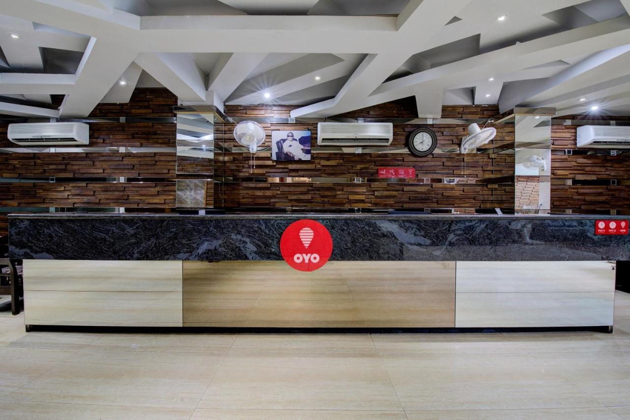 Oyo 1545 Hotel Shivani International 아흐메다바드 외부 사진