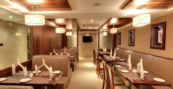 Oyo 1545 Hotel Shivani International 아흐메다바드 외부 사진