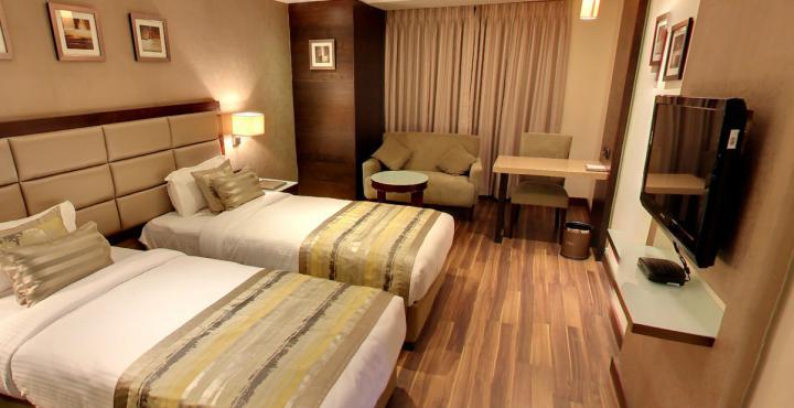 Oyo 1545 Hotel Shivani International 아흐메다바드 외부 사진